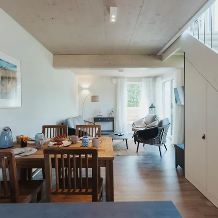 Neu Rügen Resørt Großzügige, Gemütliche Doppelhaushälfte Fenja Mit Terrasse Сasa de vacaciones Sagard
